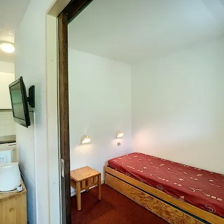 Au Pied Des Pistes, 2 Pieces Pour 4 Pers, Parking Gratuit, Wi-fi, Les Menuires - Fr-1-178-6 *